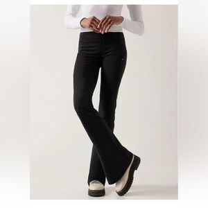 Like new. Athleta Women's Ranier Boot Cut Pants. Black size Medium.